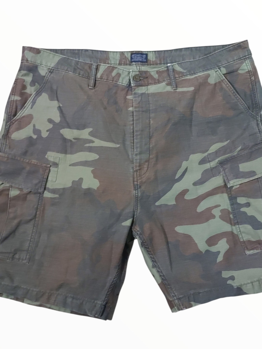 Levi's Men's Camo Cargo Shorts Green/Brown size 44 waist.